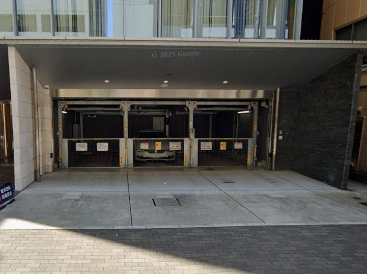 FPG links MIDOSUJI（旧：URBAN CENTER 御堂筋）の駐車場