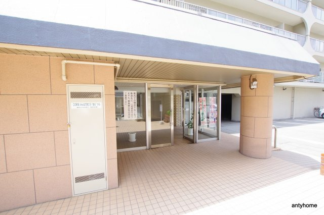 福島スカイハイツ　仲介手数料無料のエントランス