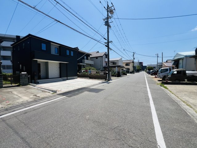 半田市瑞穂町5丁目4番6『仲介手数料無料』新築一戸建て・建売の前面道路含む現地写真