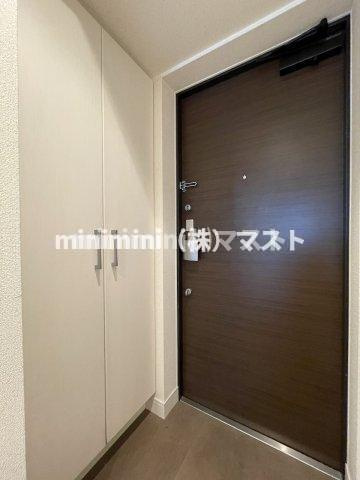 プレサンス難波元町の玄関