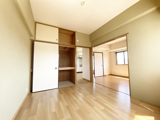 エメラルドマンションの寝室|寝室です！