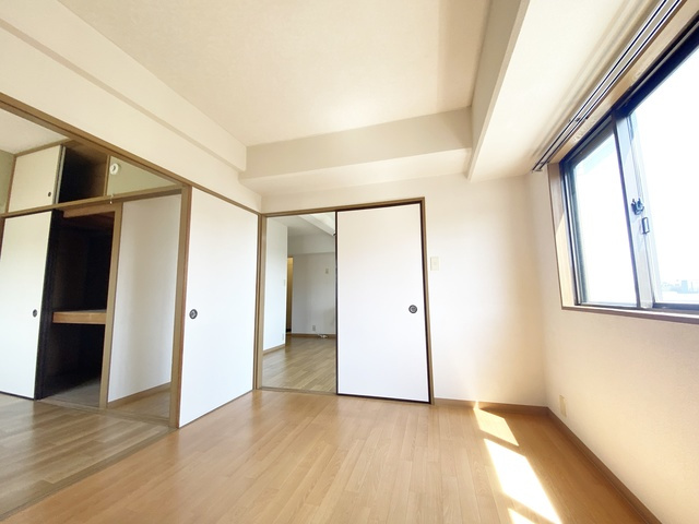 エメラルドマンションの寝室|寝室です！