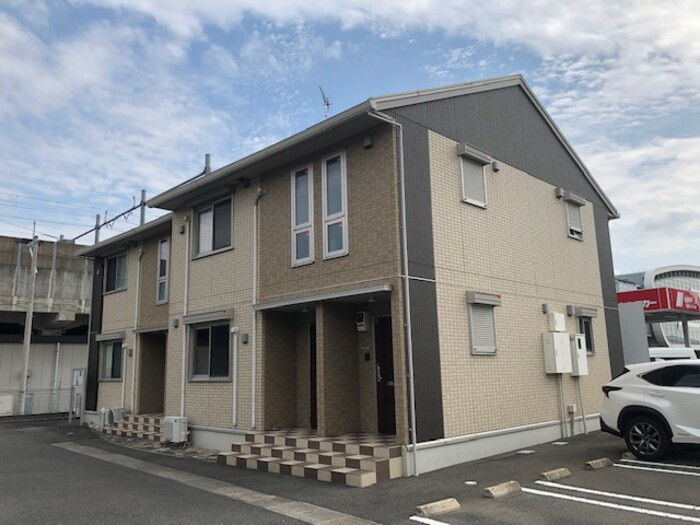 ヴィルヌーブ伍番街 D棟の外観|お洒落な外観です★