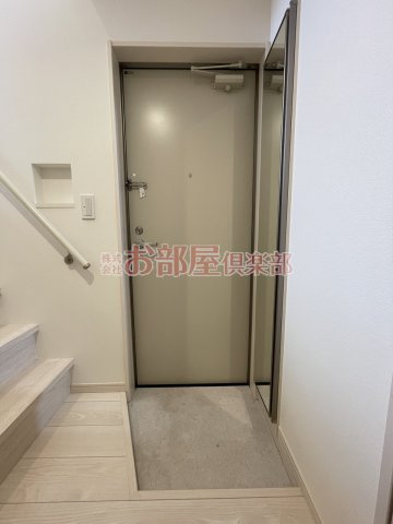 CBヴィレッタ津福駅前の玄関|明るい玄関です