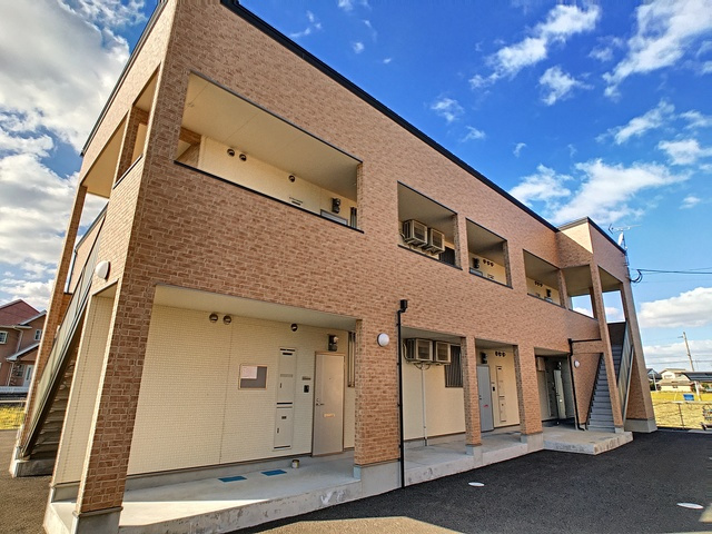 直方市大字感田のアパート