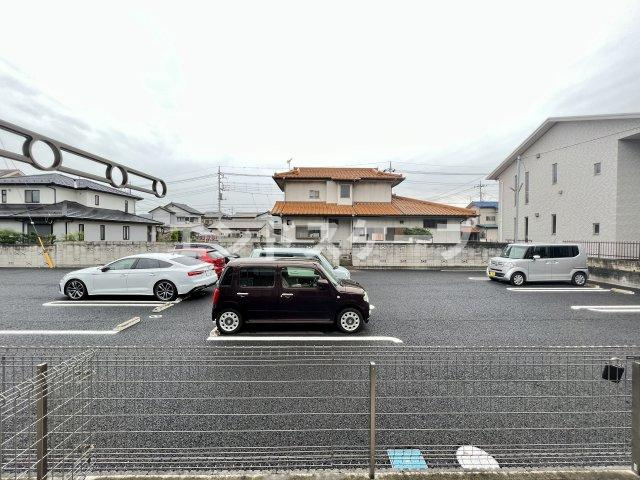 カリーノの駐車場|高崎、前橋エリアのお部屋探しはエンドスケープまで！お客様の理想お聞かせ下さい♪