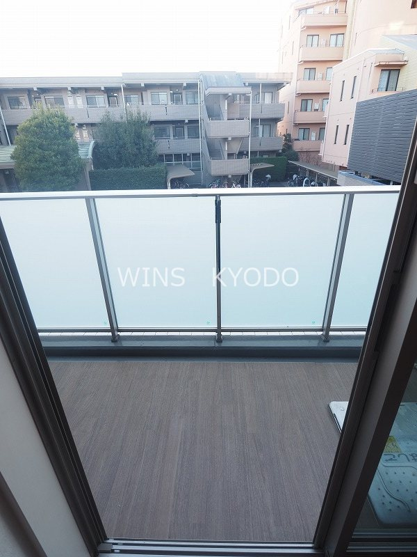 世田谷区砧３丁目の賃貸マンションのバルコニー