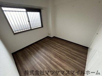 【洋室】 | サンマンション楠公