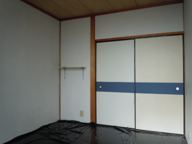 草野マンション８号館の子供部屋