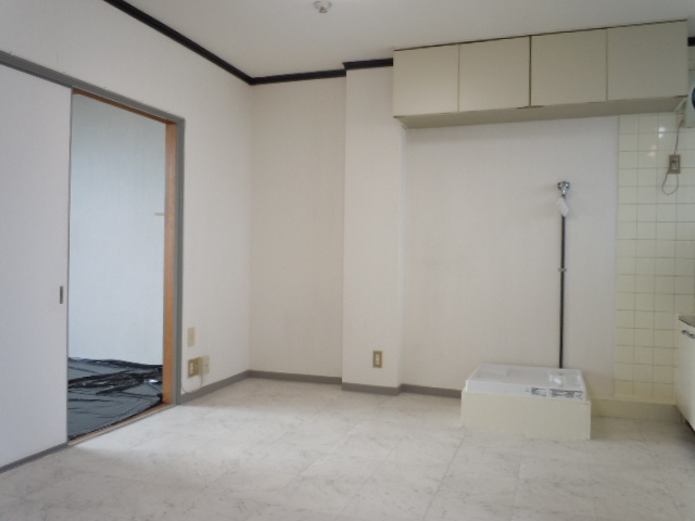 草野マンション８号館の居間・リビング