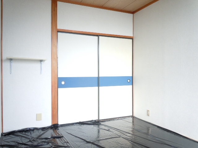 草野マンション８号館の子供部屋
