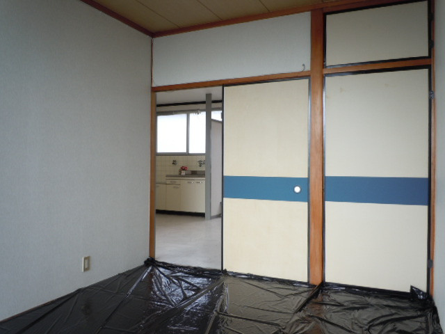草野マンション８号館の子供部屋