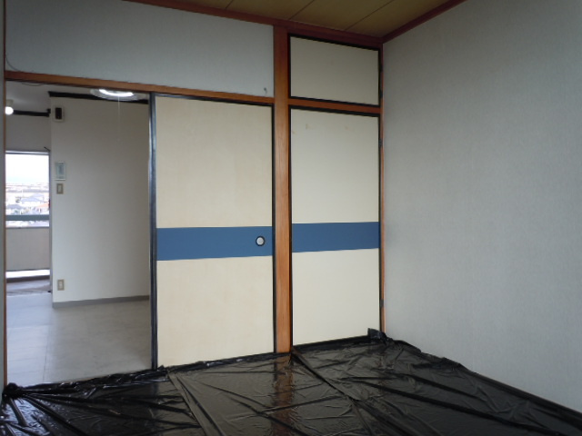 草野マンション８号館の寝室