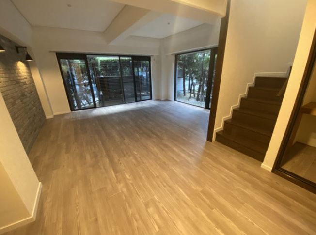 【居間・リビング】ロイヤル山芦屋