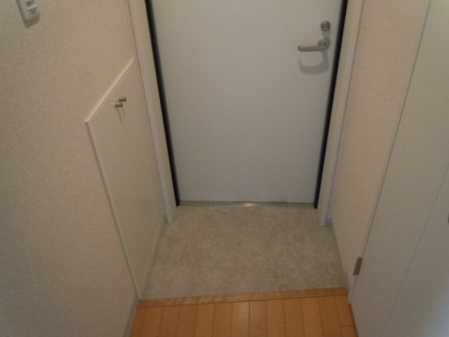 ルグラン弐番館の玄関