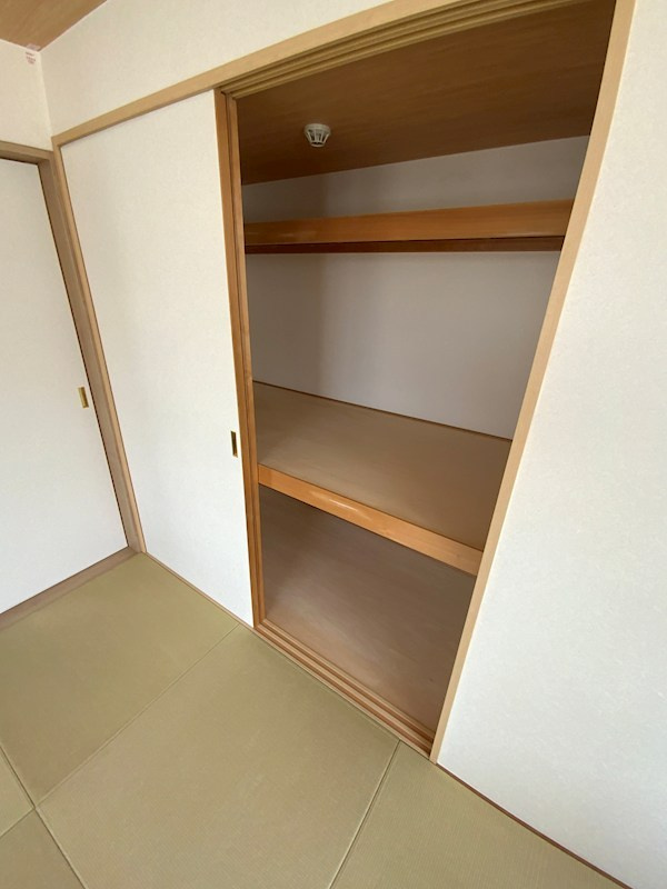 マコラパレ世田谷 の収納