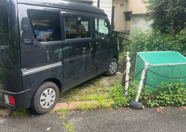 【駐車場】 | 駐車場と明記されていても、最小スペースでつくられた駐車場だと大型車は駐車できなかったり、出入りしにくくなったりする可能性があります。お車のサイズと購入したい物件の駐車場のサイズを現地で確認しましょう。