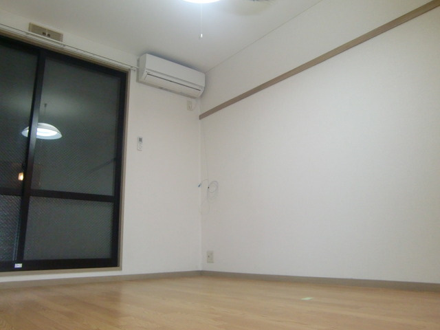 西之町ハイツ　Ｂの洋室