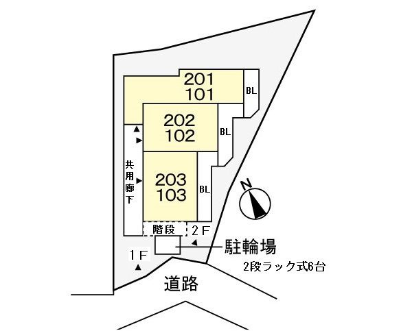 ラピス　ウィークスの駐車場