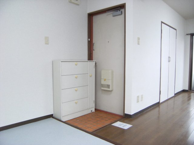 クレール曽根の玄関