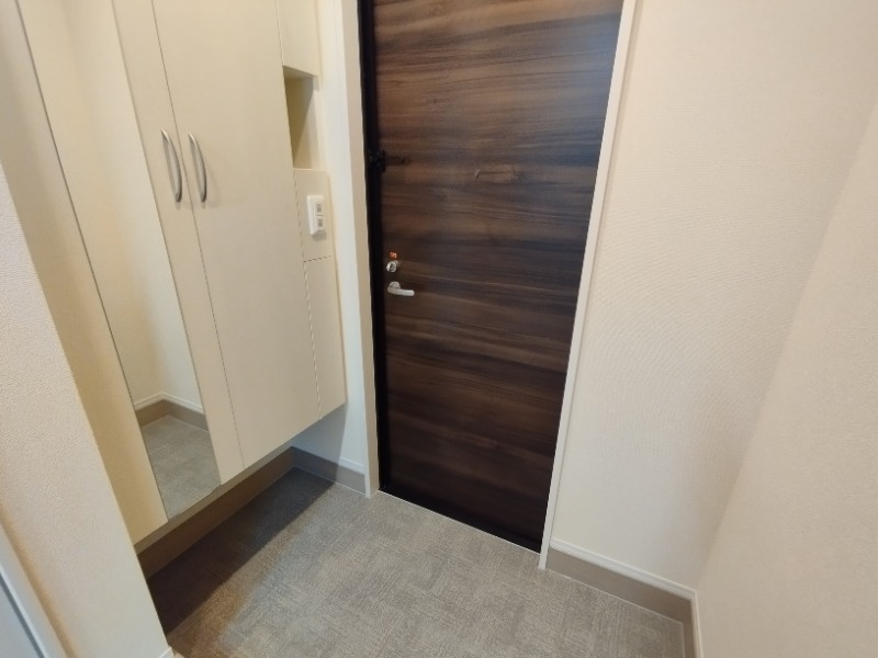 D-room両町の玄関