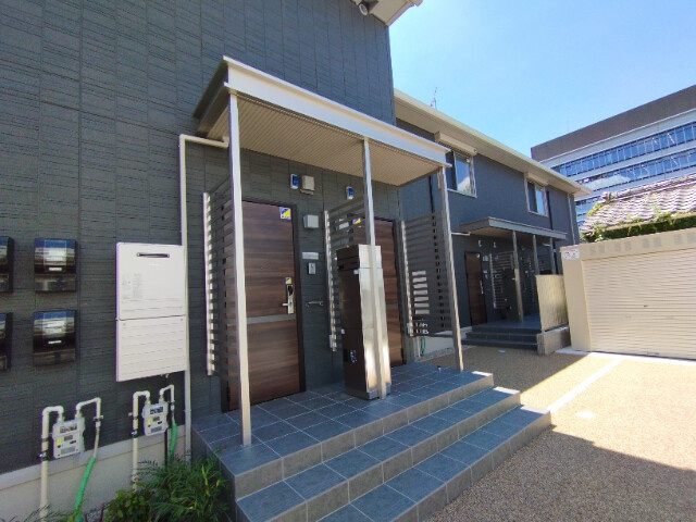 D-room両町の外観