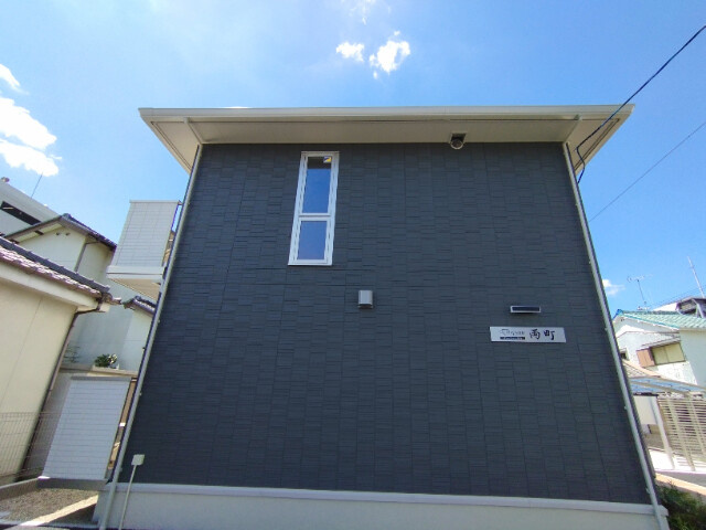 D-room両町の外観