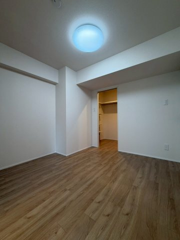 シャンボール豊平の洋室
