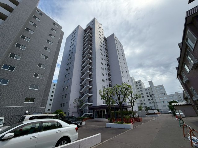 シャンボール豊平の外観