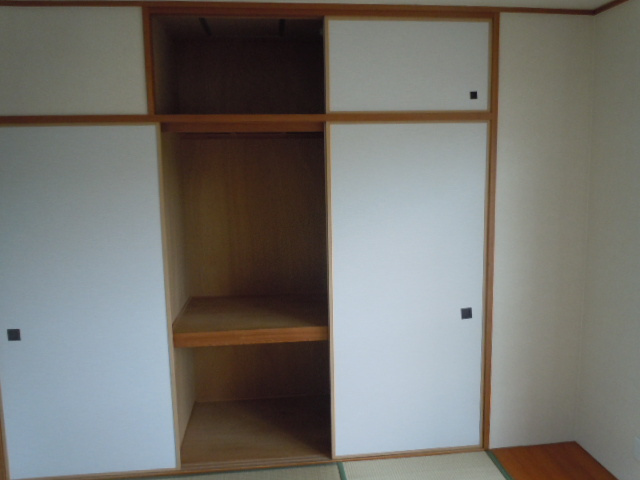 クレール豊中曽根の収納