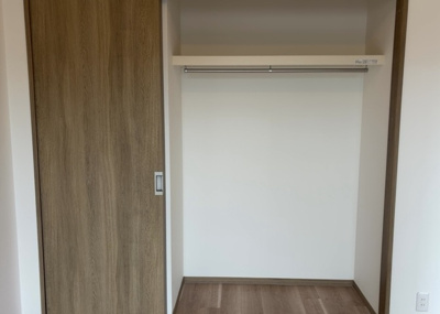 【収納】 | ライオンズマンション橋本台第２ | デザイン性を重視しすぎて収納が少なかった！なんてことにならないため、事前に現地で収納の数を確認しておくことをお勧めします。クローゼット以外にも床下収納や屋根裏収納、パントリーなどもチェックしましょう。