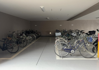 【駐輪場】 | ライオンズマンション橋本台第２ | マンションの駐輪場は、事前に空きがあるか確認を取ると安心です。せっかく入居したのに駐輪スペースがない！なんてことになったら大変ですよね。そこで、内見時や購入前にはまず事前に確認しておくと良いでしょう。