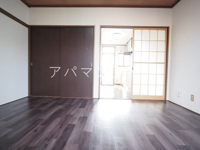 【居間・リビング】 | 第二カトレアハイツ | 角部屋です！