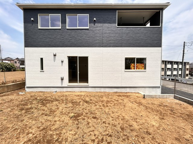 【Cradle garden】真岡市並木町 第7 全1棟の庭|〇南庭〇
お庭スペースが1段高くなっているのでお子様が外で遊んでいても安心です♪
バルコニーからお子様がお庭で遊ぶ様子も伺えます。
※2026年7月撮影