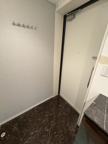 Apartment小石川後楽園の玄関