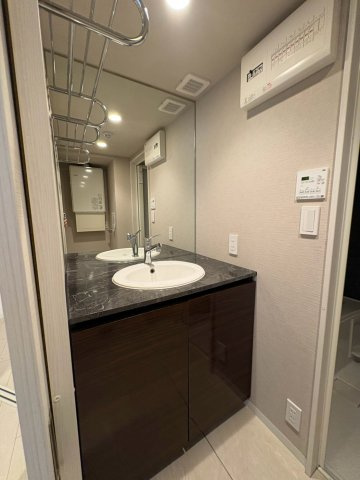 Apartment小石川後楽園の洗面所