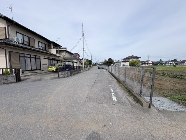 【前面道路含む現地写真】 | 本庄市四季の里2丁目　中古戸建