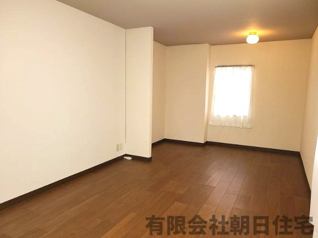 【洋室】 | 青葉台中古戸建 | ゆったりした洋室です