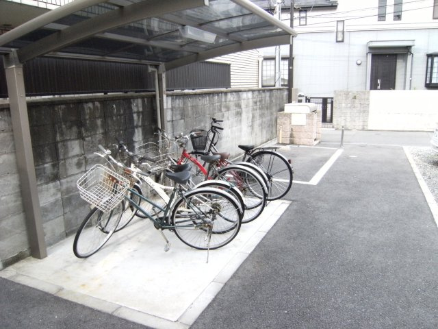 リヴェール曽根のエントランス