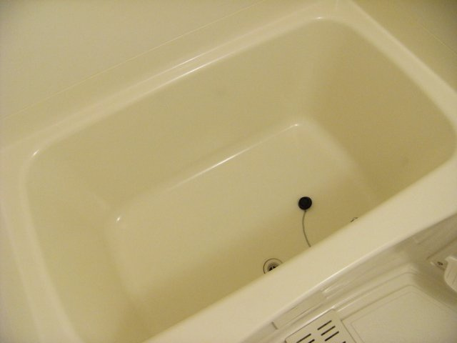 リヴェール曽根の浴室