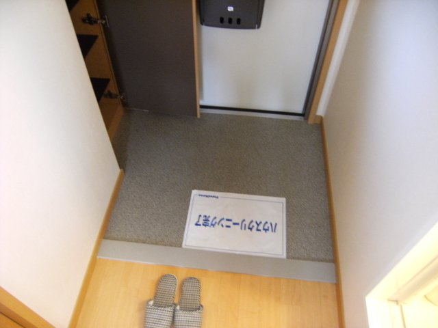 リヴェール曽根の玄関