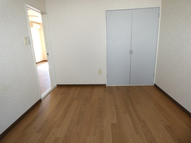 グレースタウンAの洋室
