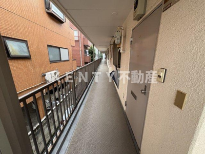 【ロビー】 | プライムプレイス | 建物の内部です