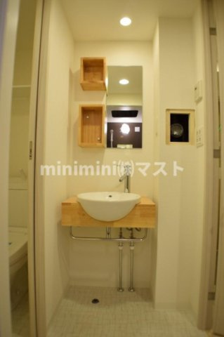 レジュールアッシュ難波MINAMIの洗面所