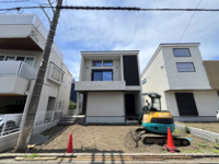 南東側道路×大型吹抜け　鵠沼松が岡2丁目新築分譲戸建　A棟の画像