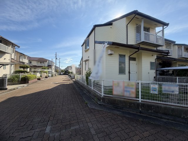神戸市西区春日台２丁目戸建の前面道路含む現地写真