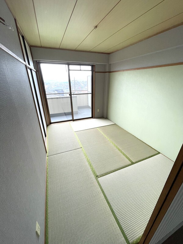 ラテール新百合ヶ丘の和室