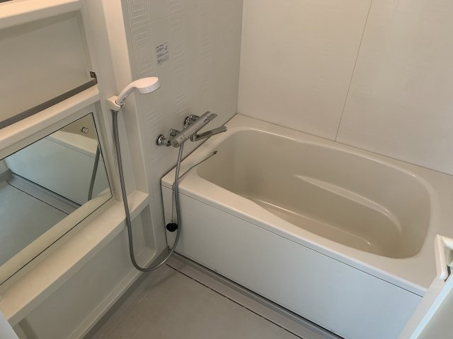 ラルジュ刀根山の浴室