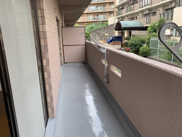 ラルジュ刀根山のバルコニー