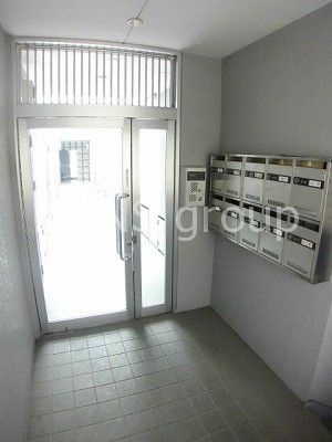 世田谷区祖師谷３丁目の賃貸マンションのエントランス|清掃が行き届いたキレイなエントランスです